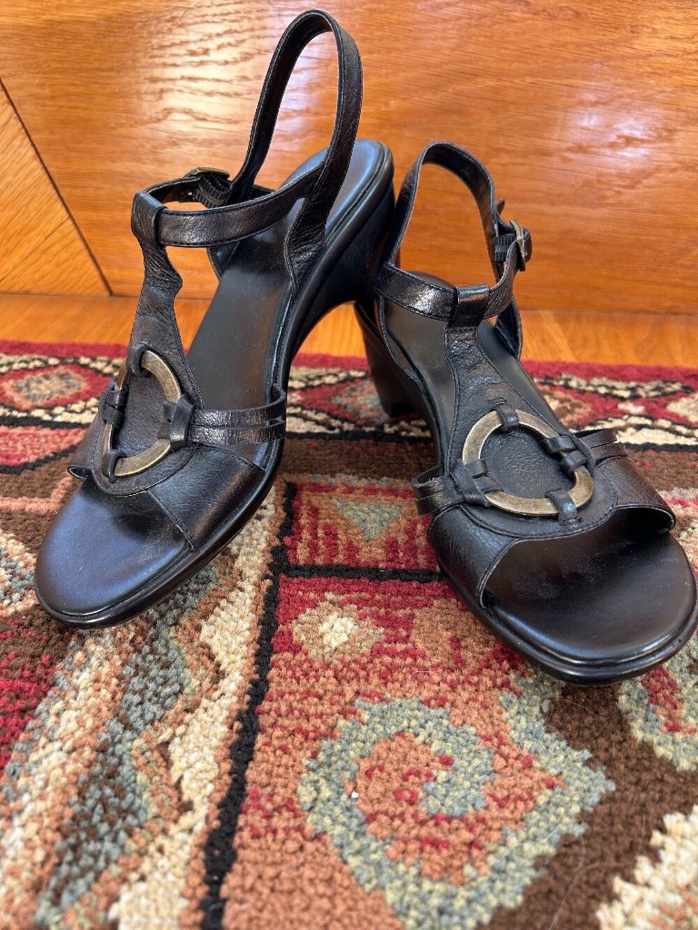 Easy Spirit Women's 6.5, Off Islands Leather Upper